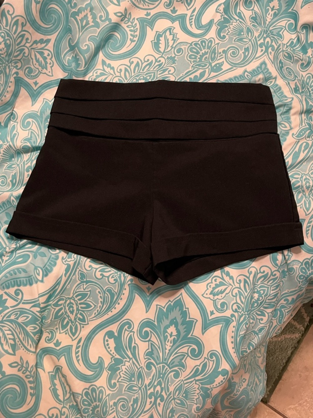 Valia Black High-Waist Folded Hem Shorts